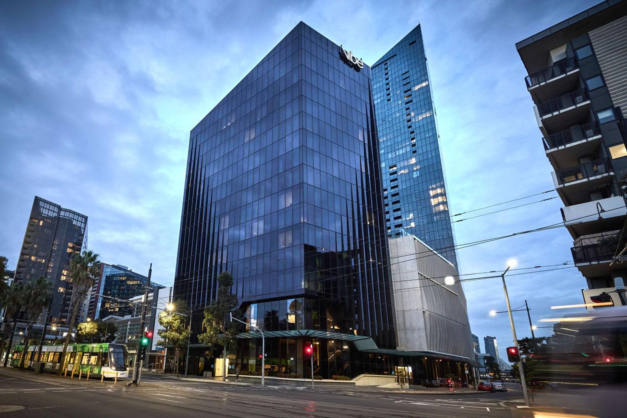 Vibe Hotel Melbourne Docklands Exterior photo